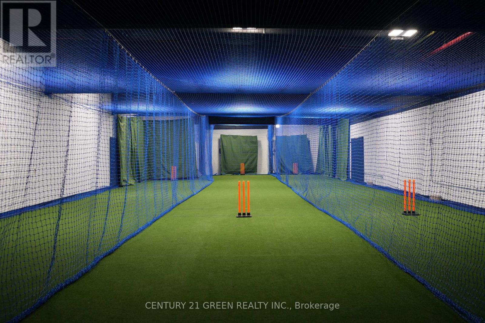 4 - 1700 BRAMPTON STREET N, Hamilton, Ontario