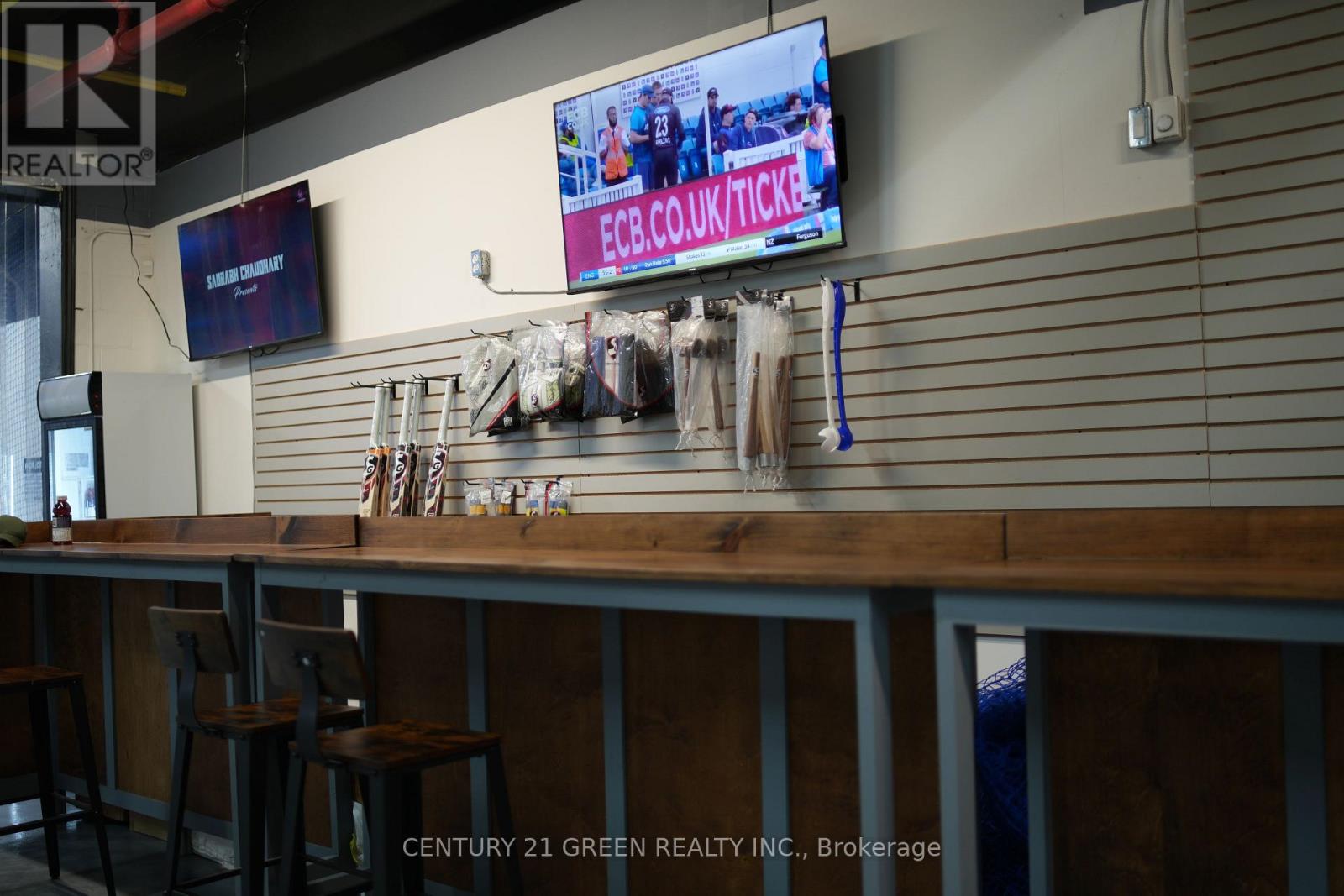 4 - 1700 Brampton Street N, Hamilton, Ontario  L8H 3S1 - Photo 9 - X12607032