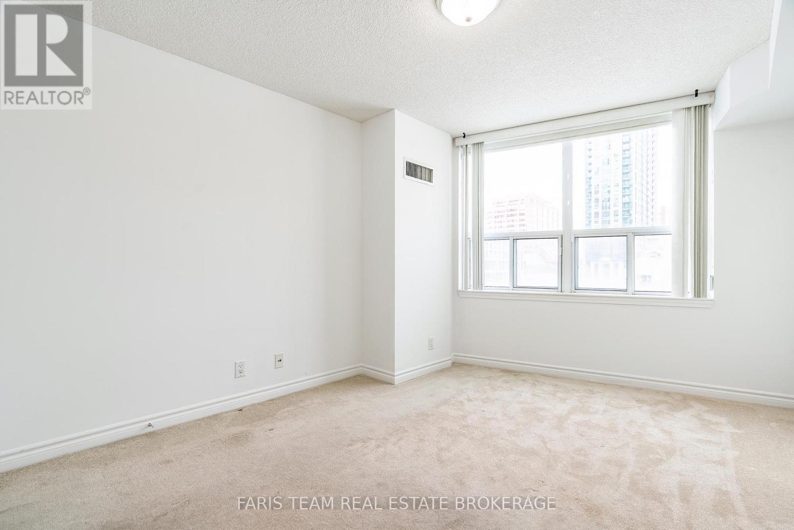 308 - 1 Elm Drive W, Mississauga, Ontario  L5B 4M1 - Photo 14 - W12593432