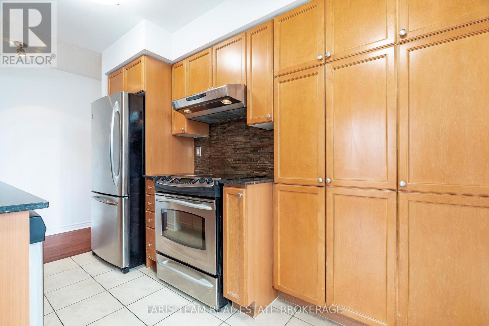 308 - 1 Elm Drive W, Mississauga, Ontario  L5B 4M1 - Photo 7 - W12593432