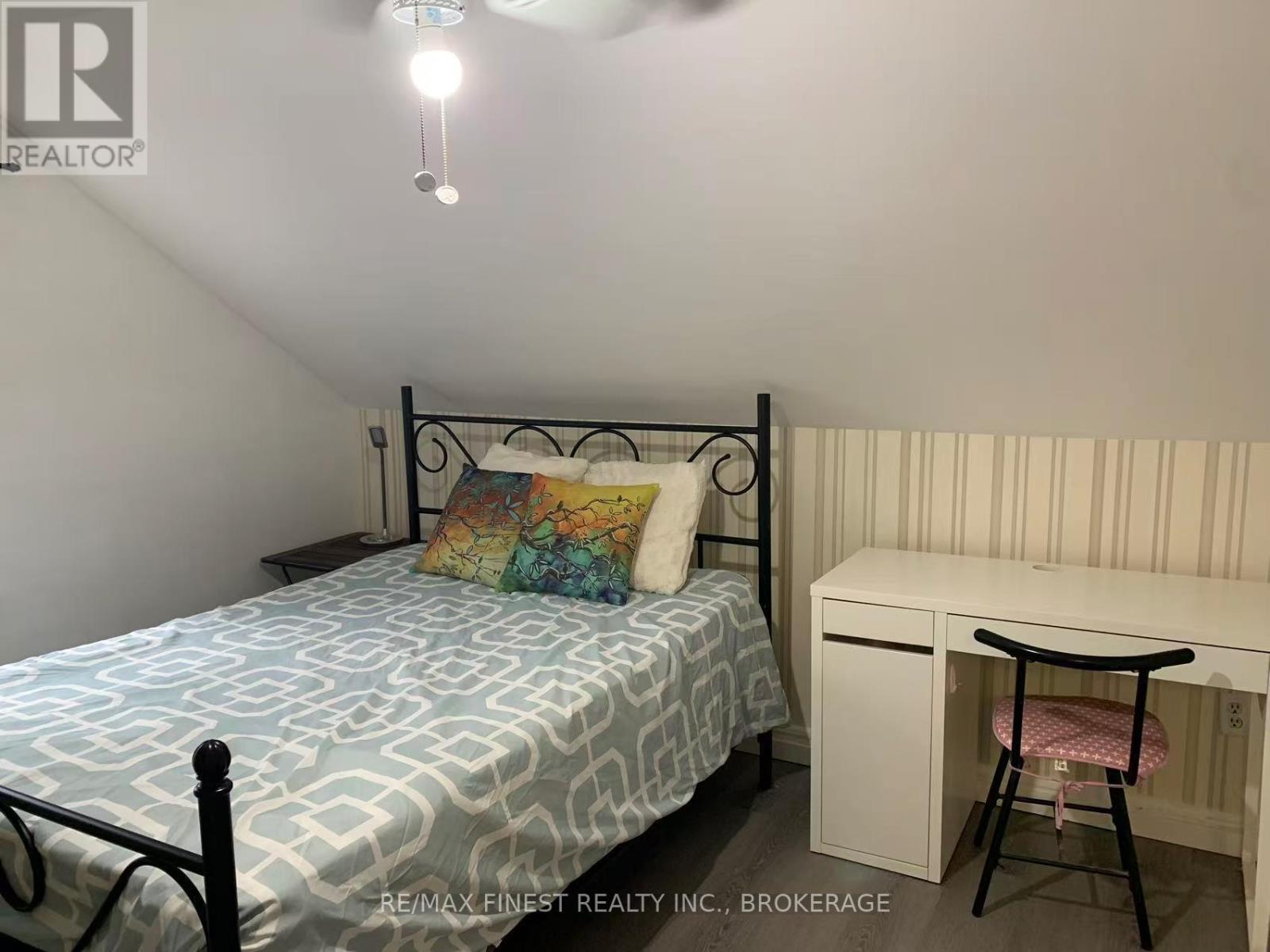 123 Bagot Street, Kingston, Ontario K7L 3E7 - Photo 10 - X12607056