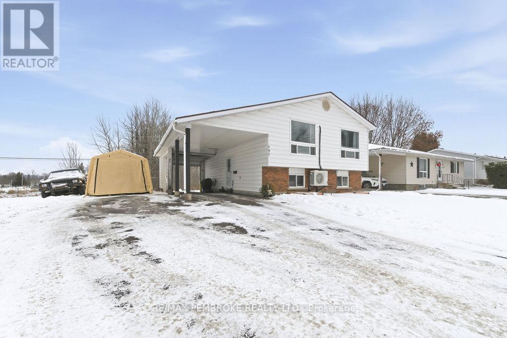 191 Cecil Street, Pembroke, Ontario K8A 8G7 - Photo 2 - X12607062