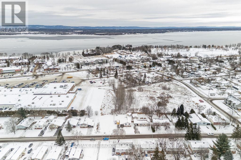 191 Cecil Street, Pembroke, Ontario K8A 8G7 - Photo 38 - X12607062