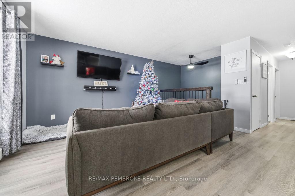 191 Cecil Street, Pembroke, Ontario K8A 8G7 - Photo 7 - X12607062