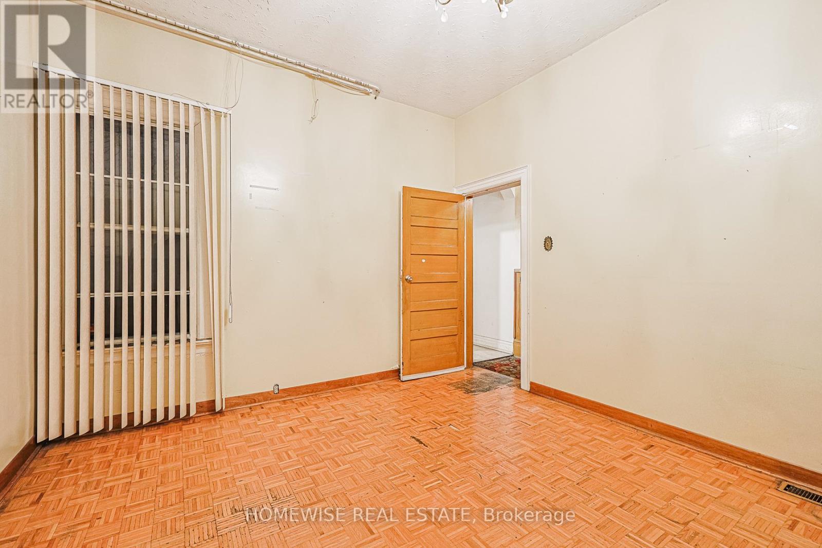 598 Bathurst Street, Toronto, Ontario  M5S 2P9 - Photo 6 - C12606358