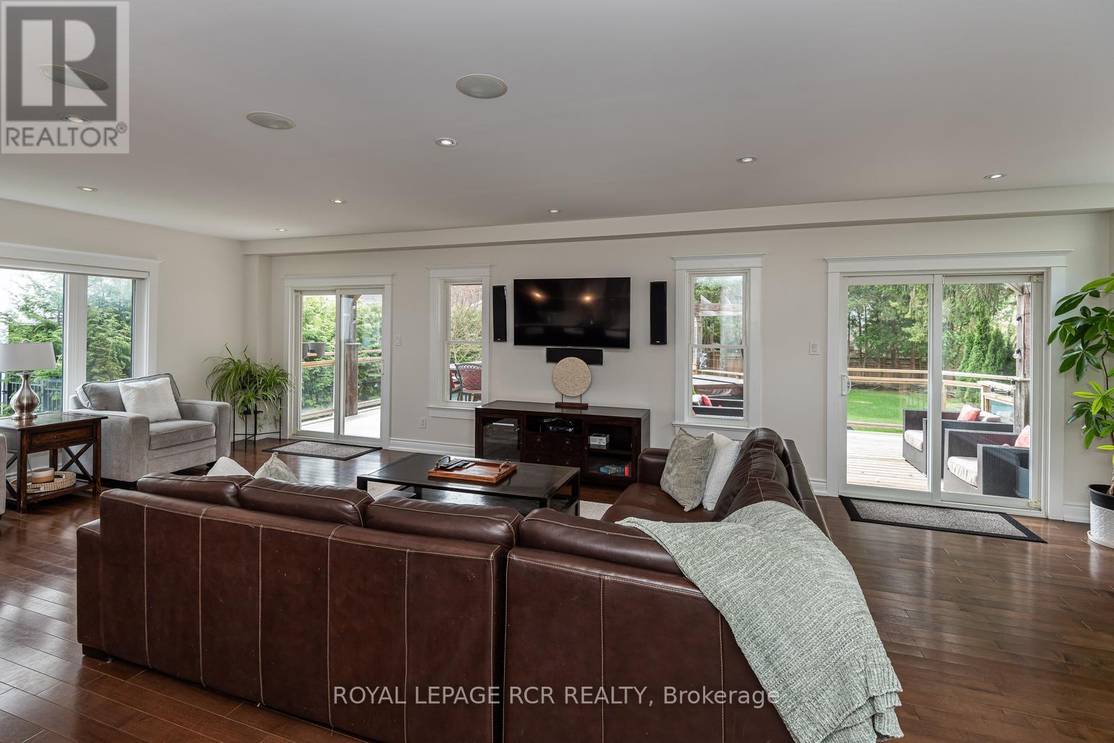 53 Metcalfe Street, Aurora, Ontario  L4G 1E5 - Photo 6 - N12423190