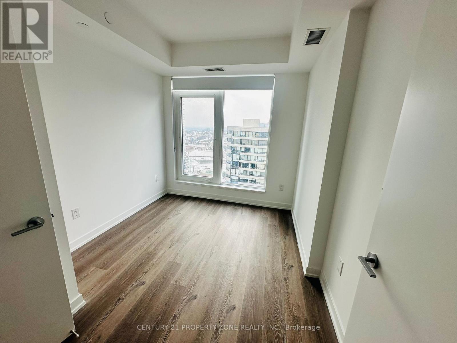 1910 - 395 Square One Drive, Mississauga (City Centre), Ontario  L5B 0P6 - Photo 10 - W12588144