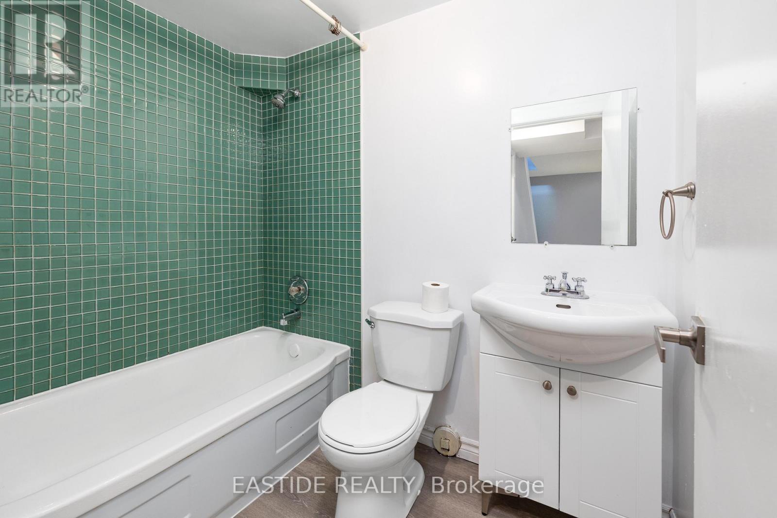 112 Bevdale Road, Toronto, Ontario  M2R 1L7 - Photo 28 - C12606956