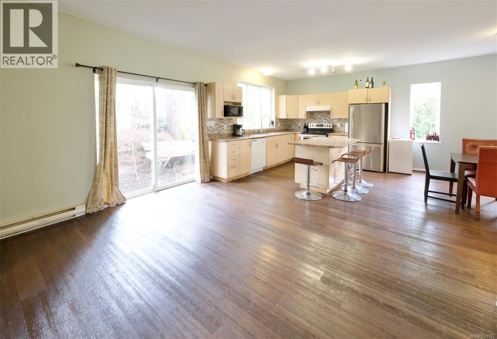 645 Shore Pine Cres, Tofino, British Columbia  V0R 2Z0 - Photo 7 - 1021522