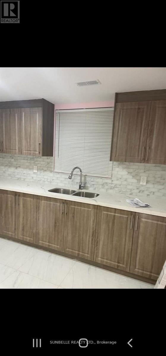 Upper Levels - 12 Polstar Road, Brampton, Ontario  L7A 4H1 - Photo 5 - W12597996