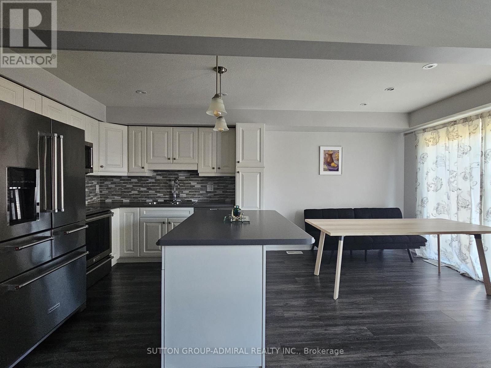 6412 Shapton Crescent, Niagara Falls, Ontario  L2H 0L8 - Photo 4 - X12606304