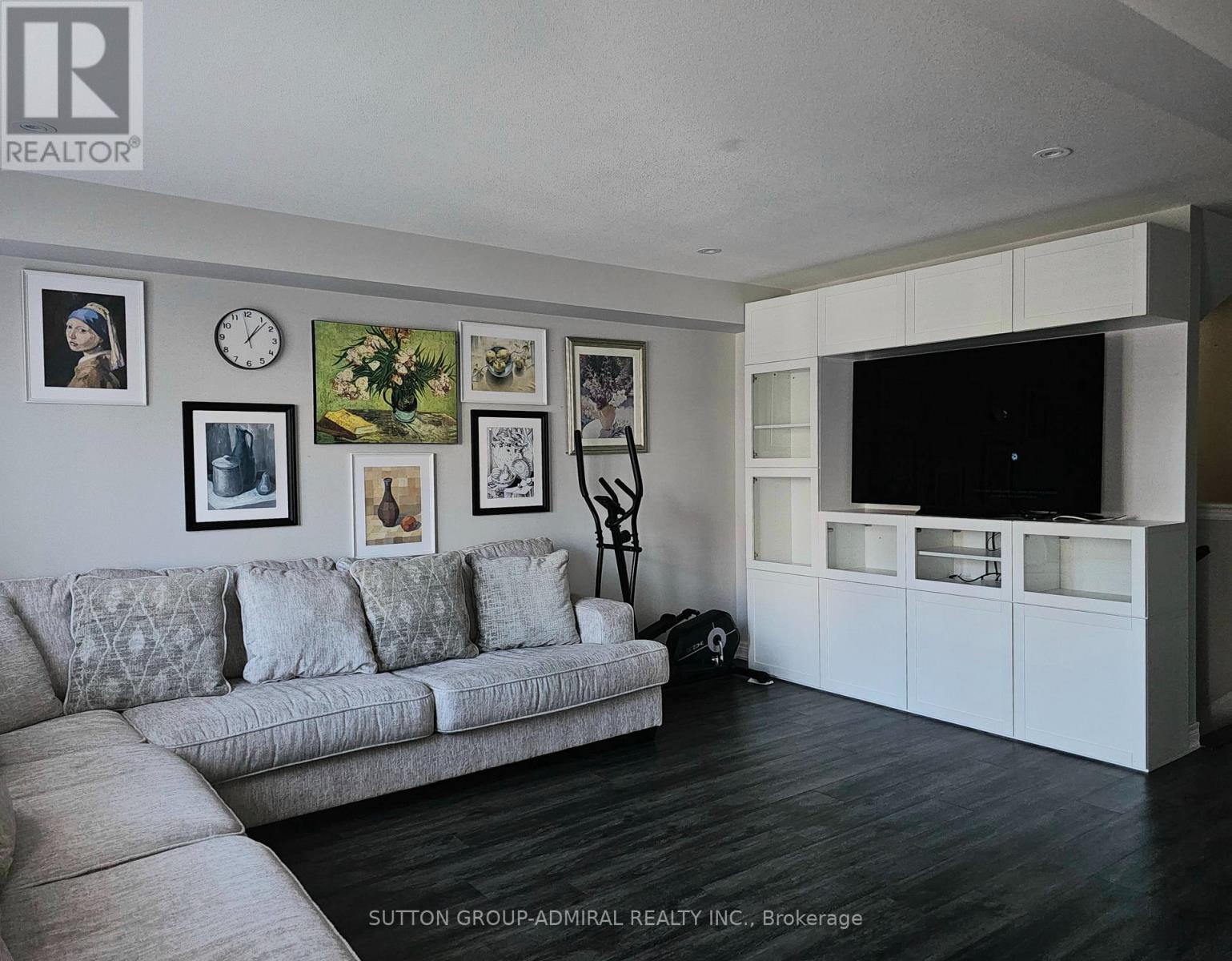 6412 Shapton Crescent, Niagara Falls, Ontario  L2H 0L8 - Photo 5 - X12606304