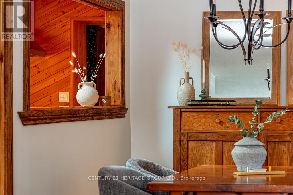 70 Home Street, Hamilton, Ontario  L9H 5W3 - Photo 17 - X12607052