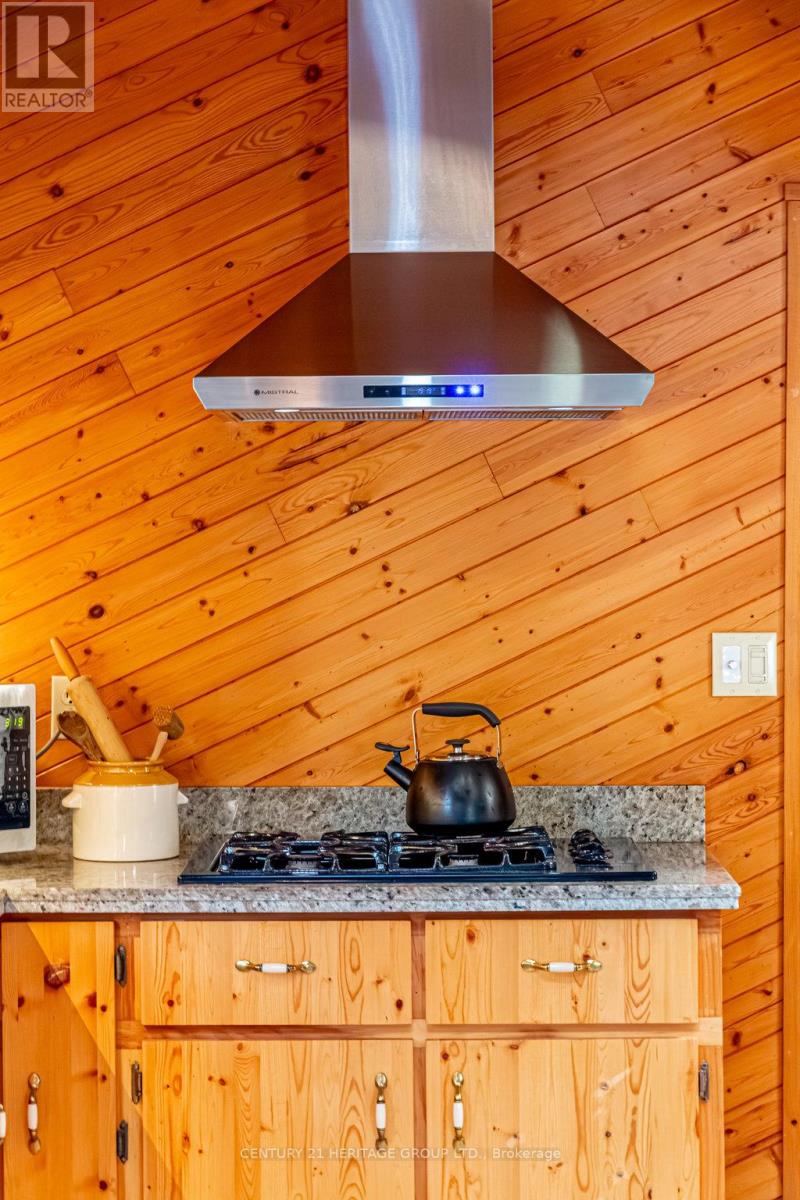 70 Home Street, Hamilton, Ontario  L9H 5W3 - Photo 22 - X12607052