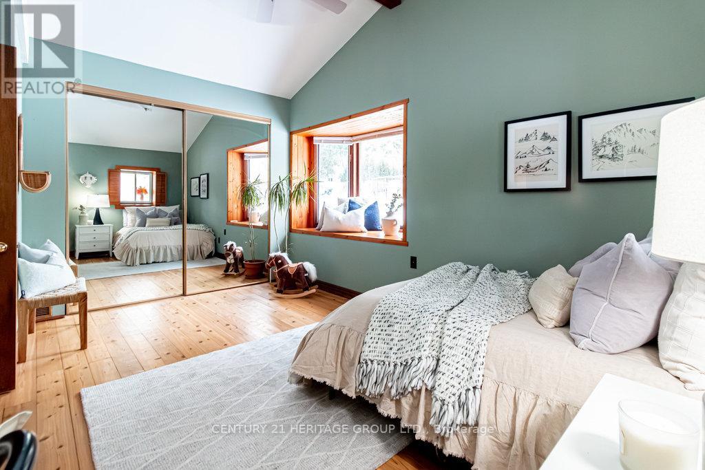 70 Home Street, Hamilton, Ontario  L9H 5W3 - Photo 26 - X12607052