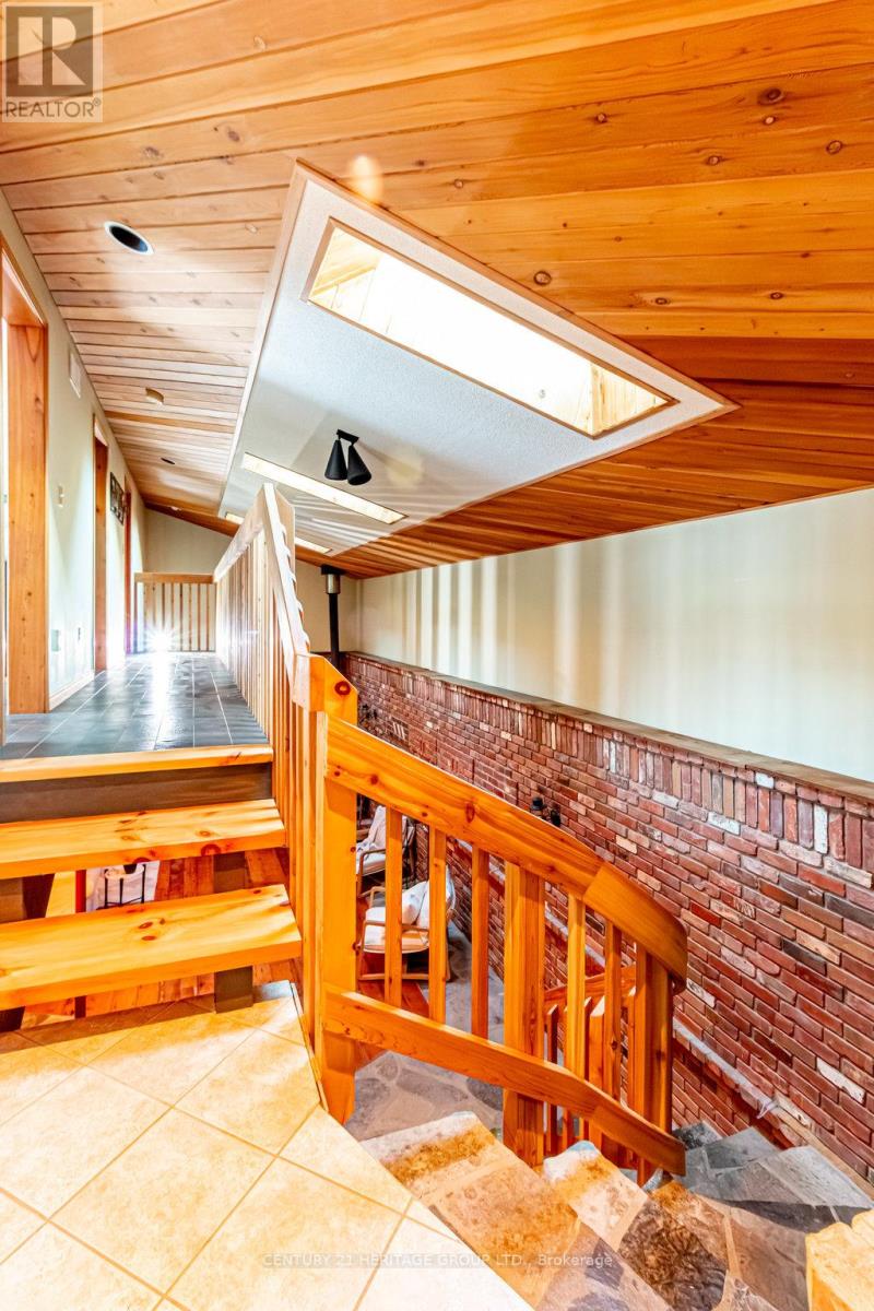 70 Home Street, Hamilton, Ontario  L9H 5W3 - Photo 34 - X12607052