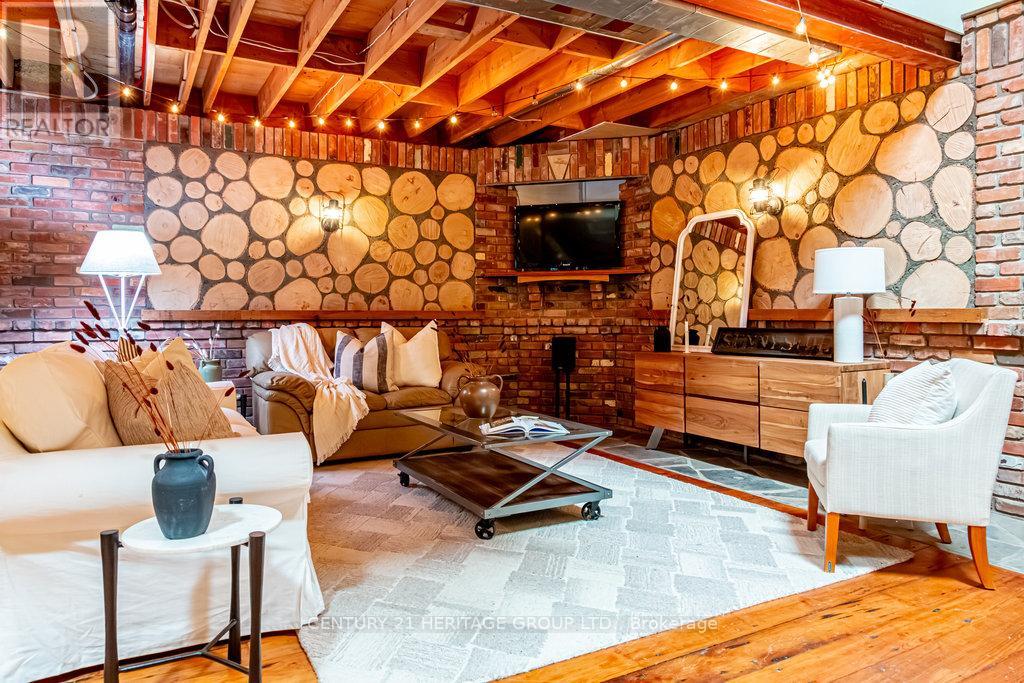 70 Home Street, Hamilton, Ontario  L9H 5W3 - Photo 37 - X12607052