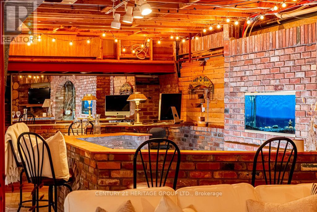 70 Home Street, Hamilton, Ontario  L9H 5W3 - Photo 41 - X12607052