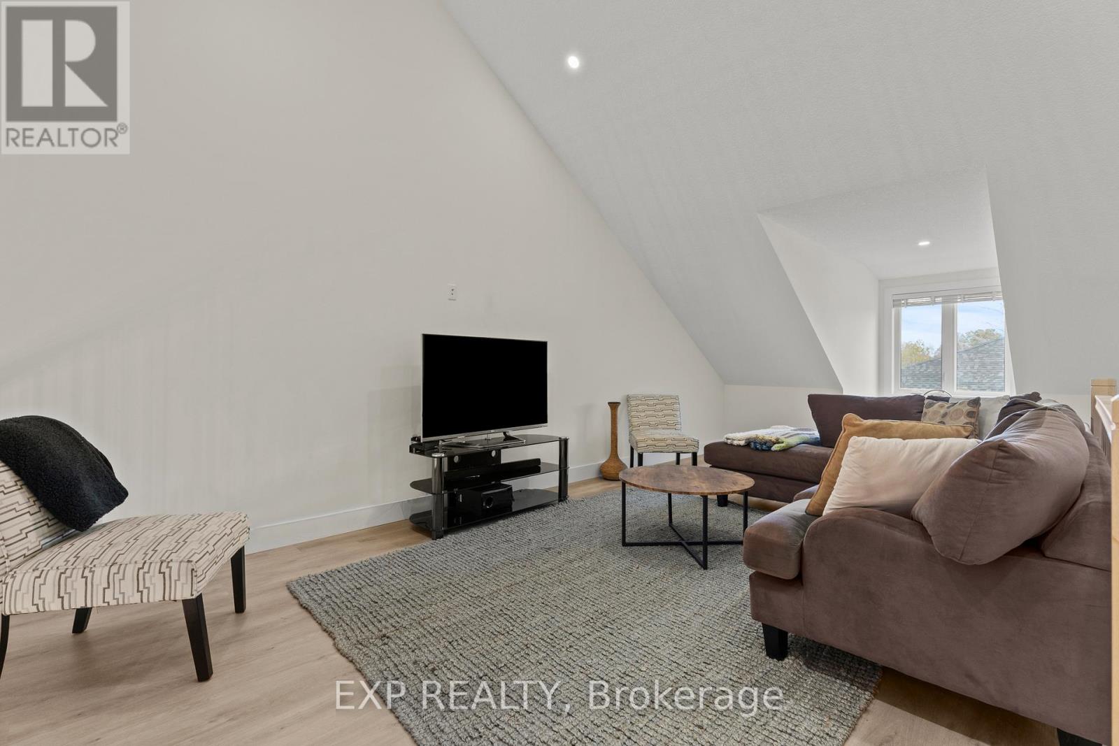 31 - 744 Nelson Street W, Norfolk, Ontario  N0A 1N0 - Photo 26 - X12607058