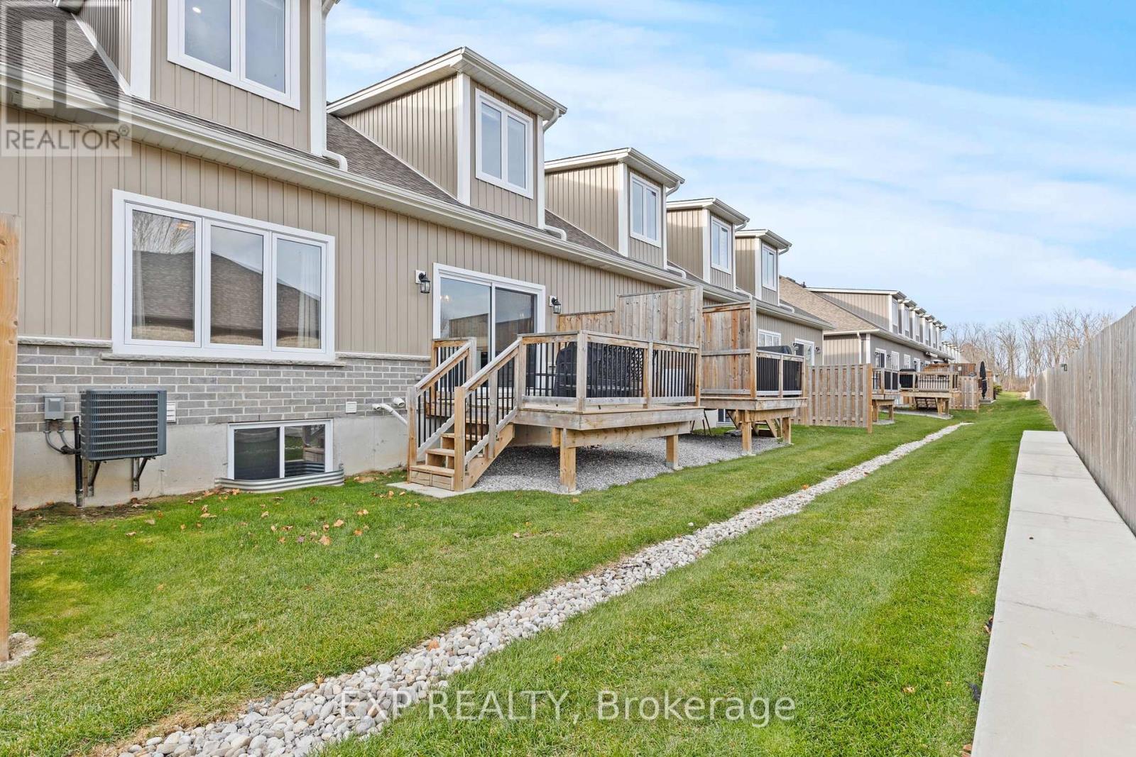 31 - 744 Nelson Street W, Norfolk, Ontario  N0A 1N0 - Photo 38 - X12607058