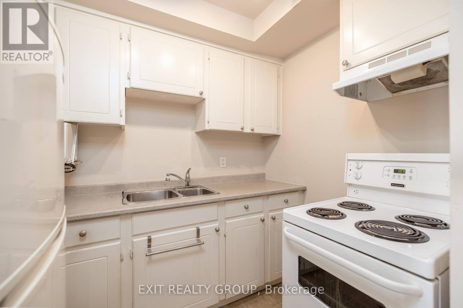 308 - 25 College Street E, Belleville, Ontario  K8P 2E3 - Photo 15 - X12607098