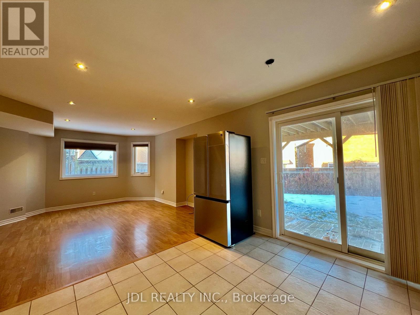 WALKOUT BASEMENT ONLY - 72 FORTUNE CRESCENT, Richmond Hill, Ontario