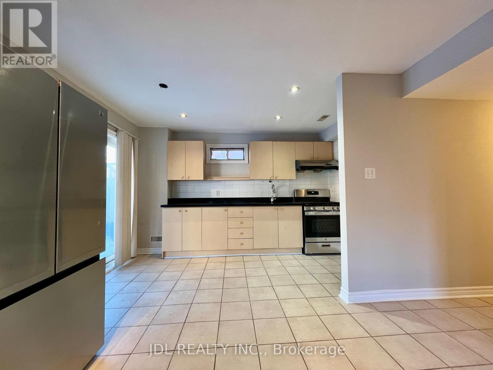 Walkout Basement Only - 72 Fortune Crescent, Richmond Hill, Ontario  L4S 1T5 - Photo 14 - N12603338