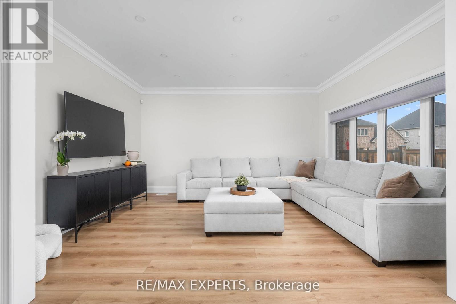 1430 Farrow Crescent, Innisfil, Ontario  L9S 0L6 - Photo 14 - N12593992