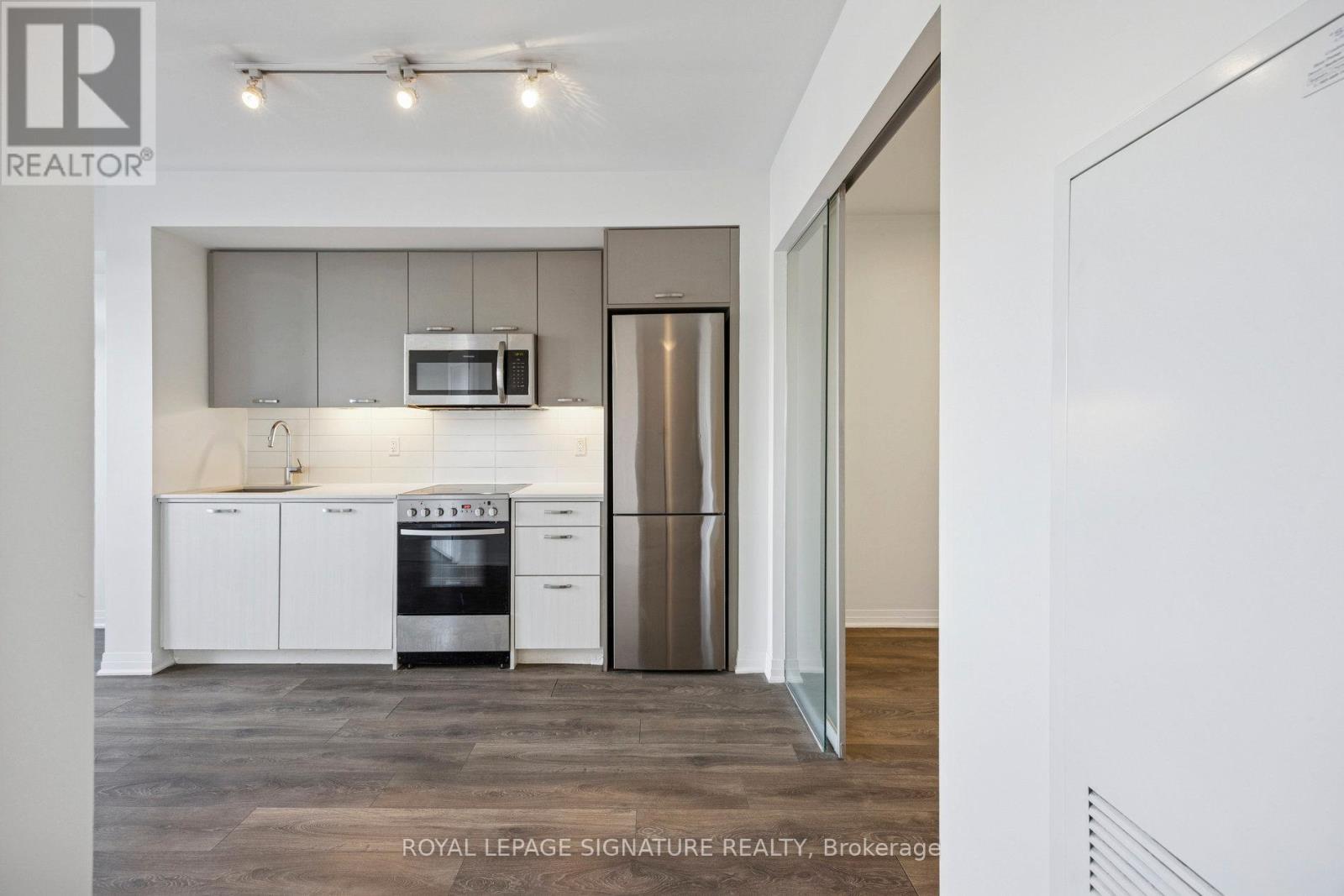 424 - 2301 Danforth Avenue, Toronto, Ontario  M4C 1K5 - Photo 8 - E12607064