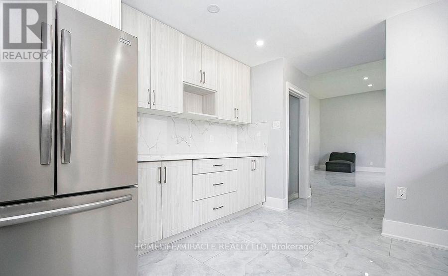 76 Raylawn Crescent, Halton Hills, Ontario  L7G 4N1 - Photo 17 - W12607074