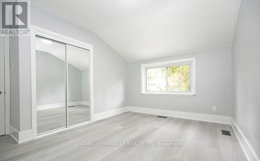 76 Raylawn Crescent, Halton Hills, Ontario  L7G 4N1 - Photo 23 - W12607074