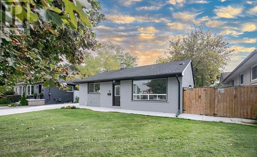 76 Raylawn Crescent, Halton Hills, Ontario  L7G 4N1 - Photo 3 - W12607074