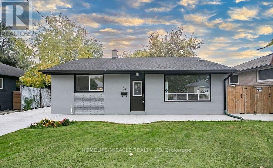 76 Raylawn Crescent, Halton Hills, Ontario  L7G 4N1 - Photo 4 - W12607074