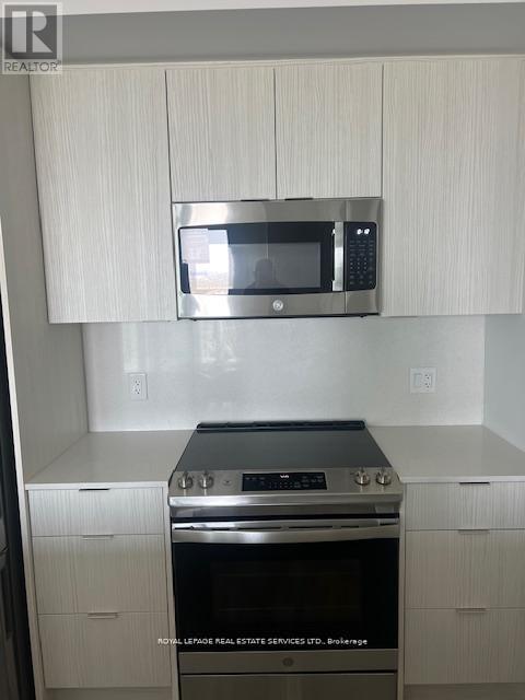 4801 - 430 Square One Drive, Mississauga, Ontario  L5B 0L6 - Photo 4 - W12607078