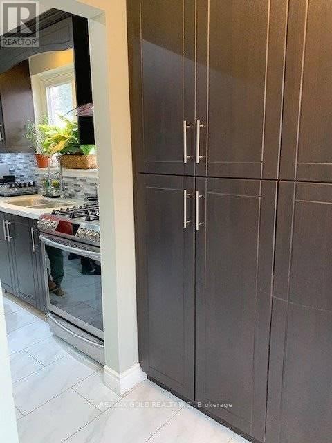 Upper - 27 Brookdale Crescent W, Brampton, Ontario  L6T 1M8 - Photo 10 - W12607096