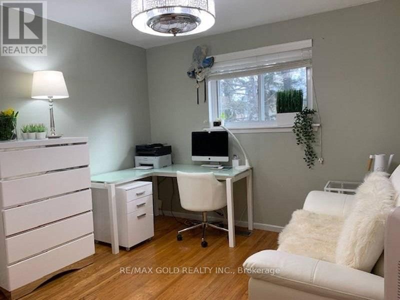 Upper - 27 Brookdale Crescent W, Brampton, Ontario  L6T 1M8 - Photo 18 - W12607096