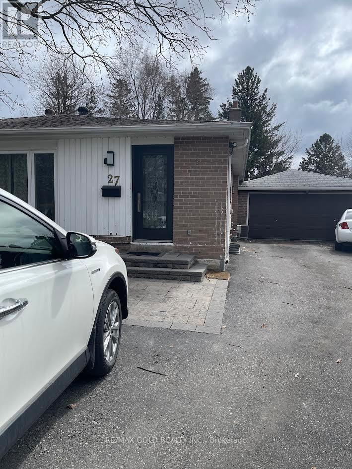 Upper - 27 Brookdale Crescent W, Brampton, Ontario  L6T 1M8 - Photo 2 - W12607096