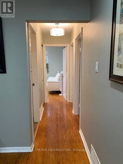 Upper - 27 Brookdale Crescent W, Brampton, Ontario  L6T 1M8 - Photo 4 - W12607096