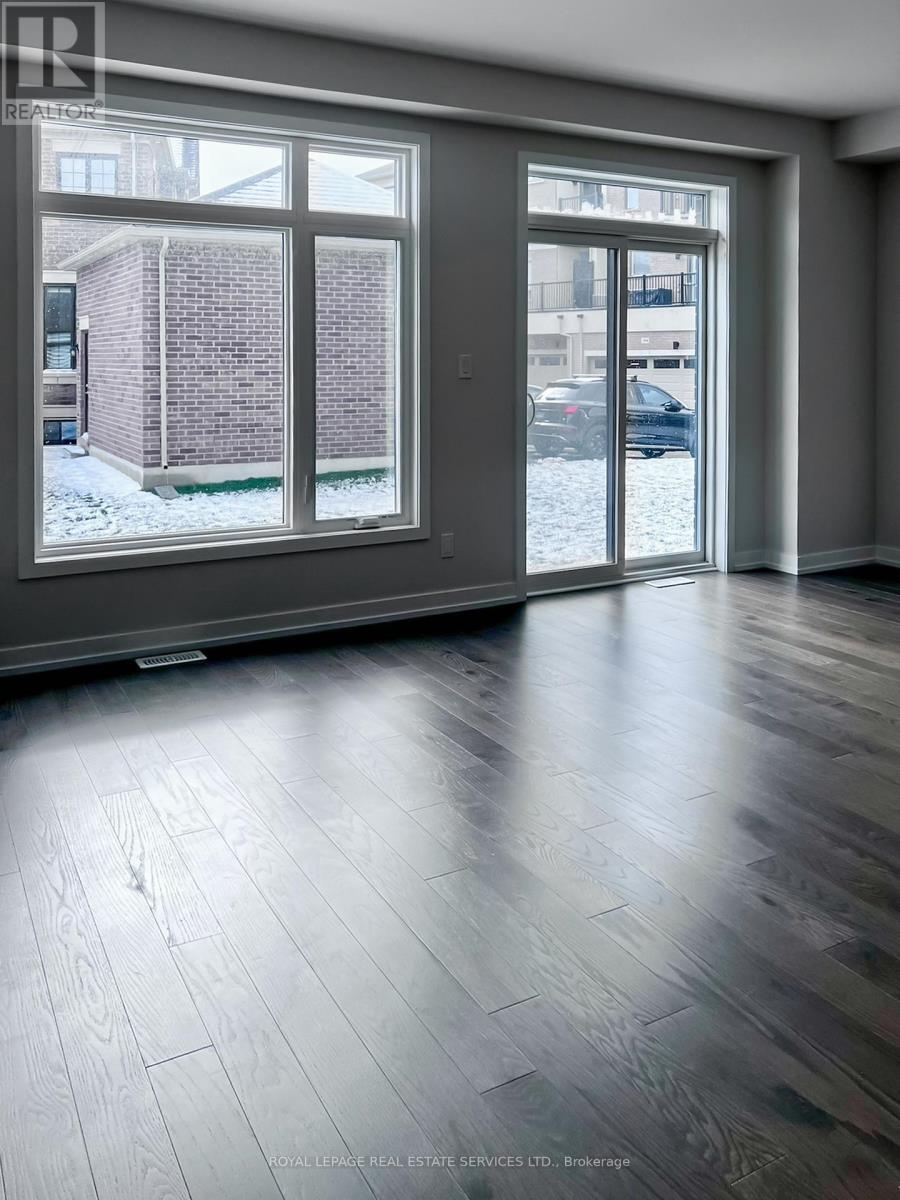 1215 Dartmouth Crescent, Oakville, Ontario  L6H 8C1 - Photo 20 - W12592278