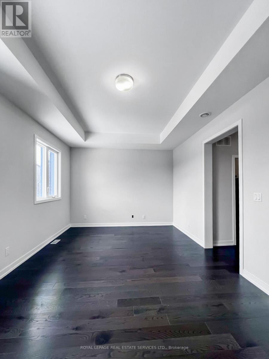 1215 Dartmouth Crescent, Oakville, Ontario  L6H 8C1 - Photo 15 - W12592278