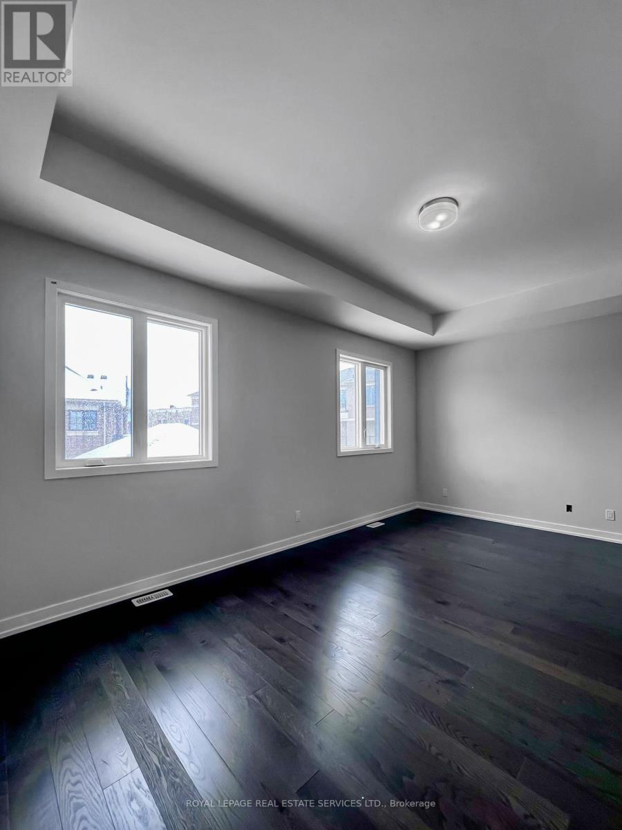 1215 Dartmouth Crescent, Oakville, Ontario  L6H 8C1 - Photo 14 - W12592278