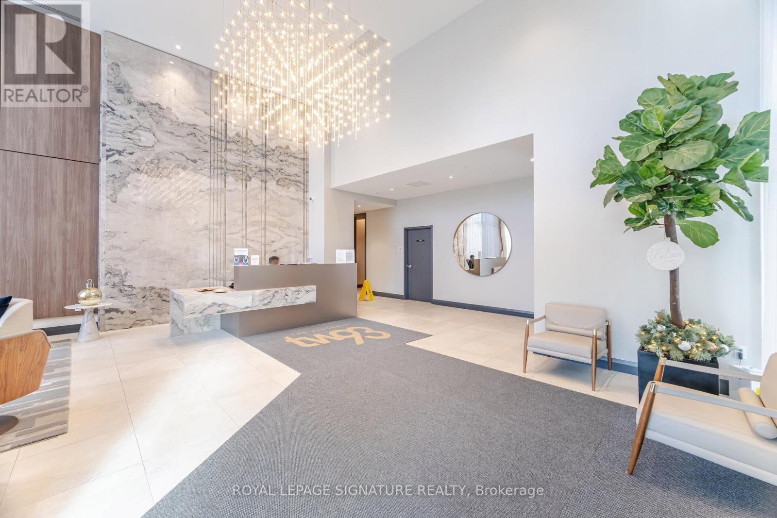 109 - 293 The Kingsway, Toronto, Ontario  M9A 0E8 - Photo 3 - W12604000