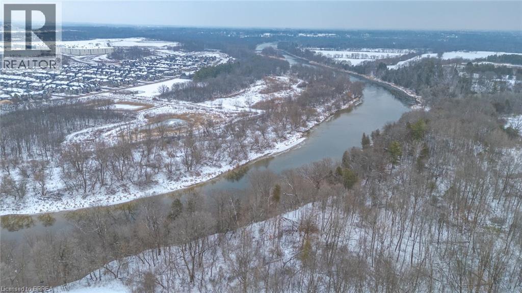 135 Robinson Road, Brantford, Ontario  N3T 5L7 - Photo 2 - 40791366