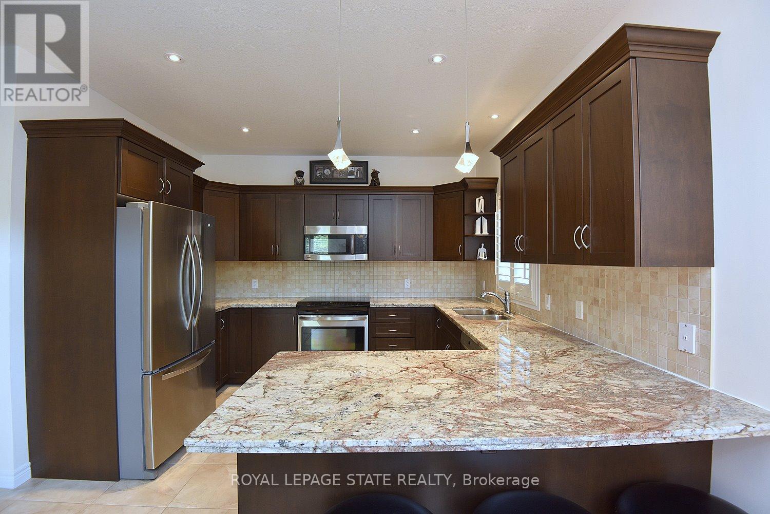 12 Degrow Crescent, Hamilton, Ontario  L0R 1C0 - Photo 20 - X12419183