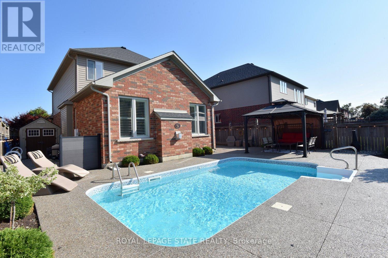 12 Degrow Crescent, Hamilton, Ontario  L0R 1C0 - Photo 40 - X12419183