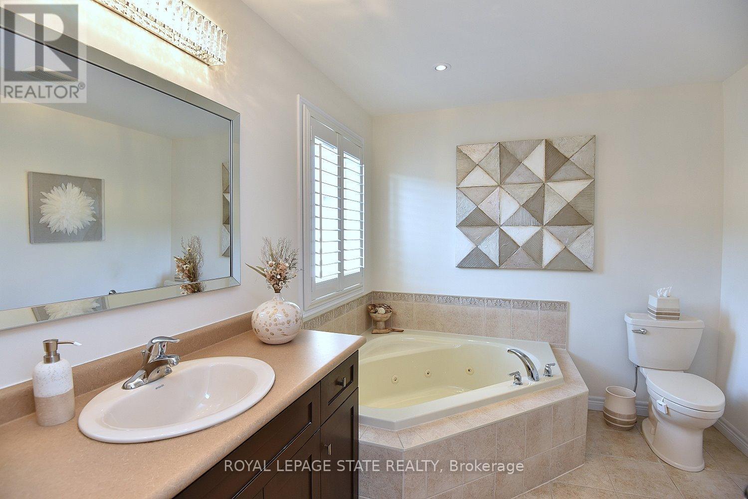 12 Degrow Crescent, Hamilton, Ontario  L0R 1C0 - Photo 32 - X12419183