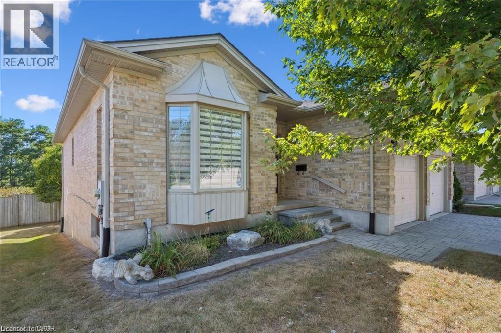 900 Doon Village Road Unit# 4, Kitchener, Ontario  N2P 1A4 - Photo 2 - 40783795