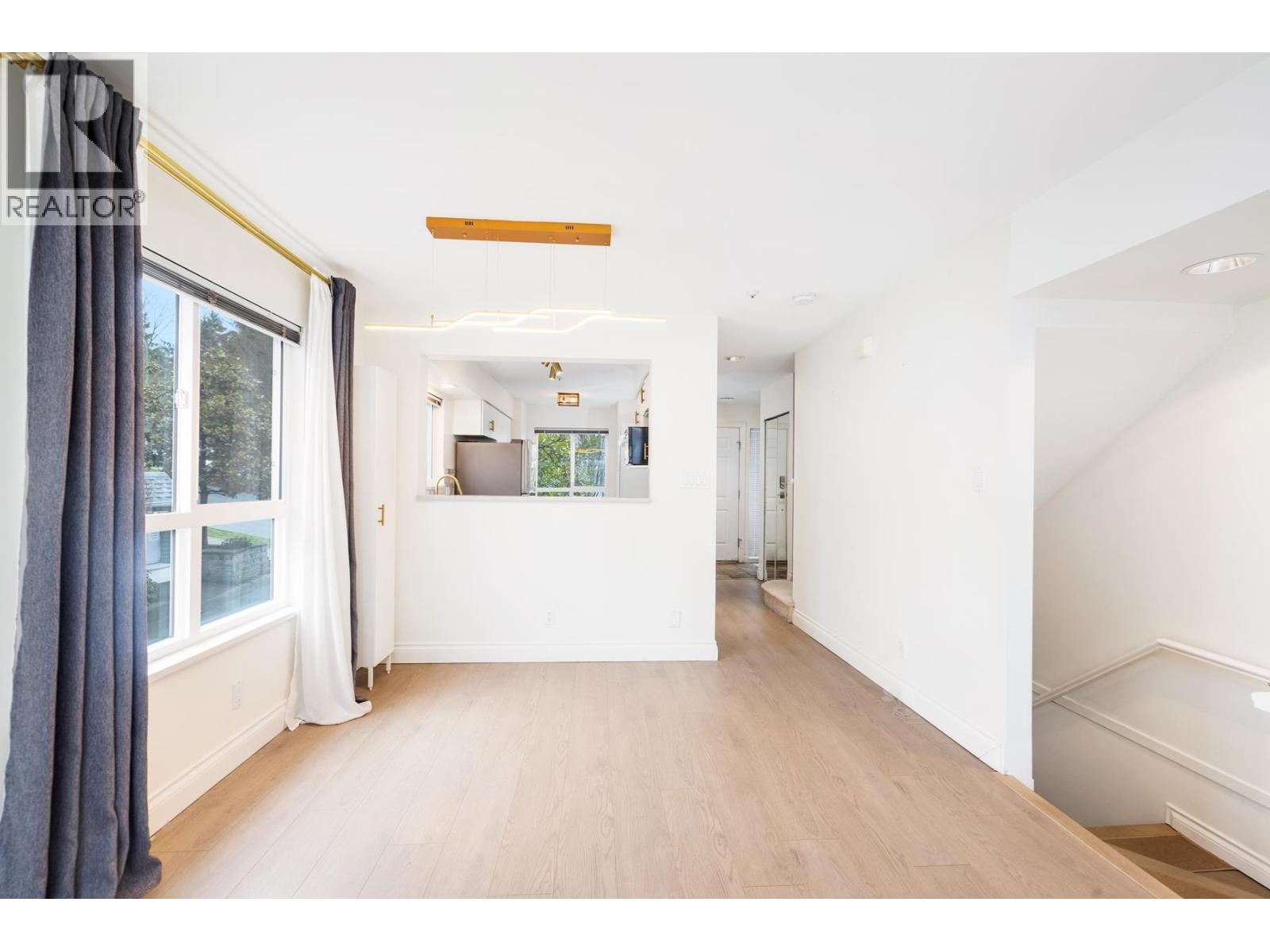 8431 Jellicoe Street, Vancouver, British Columbia  V5S 2J4 - Photo 5 - R3072635