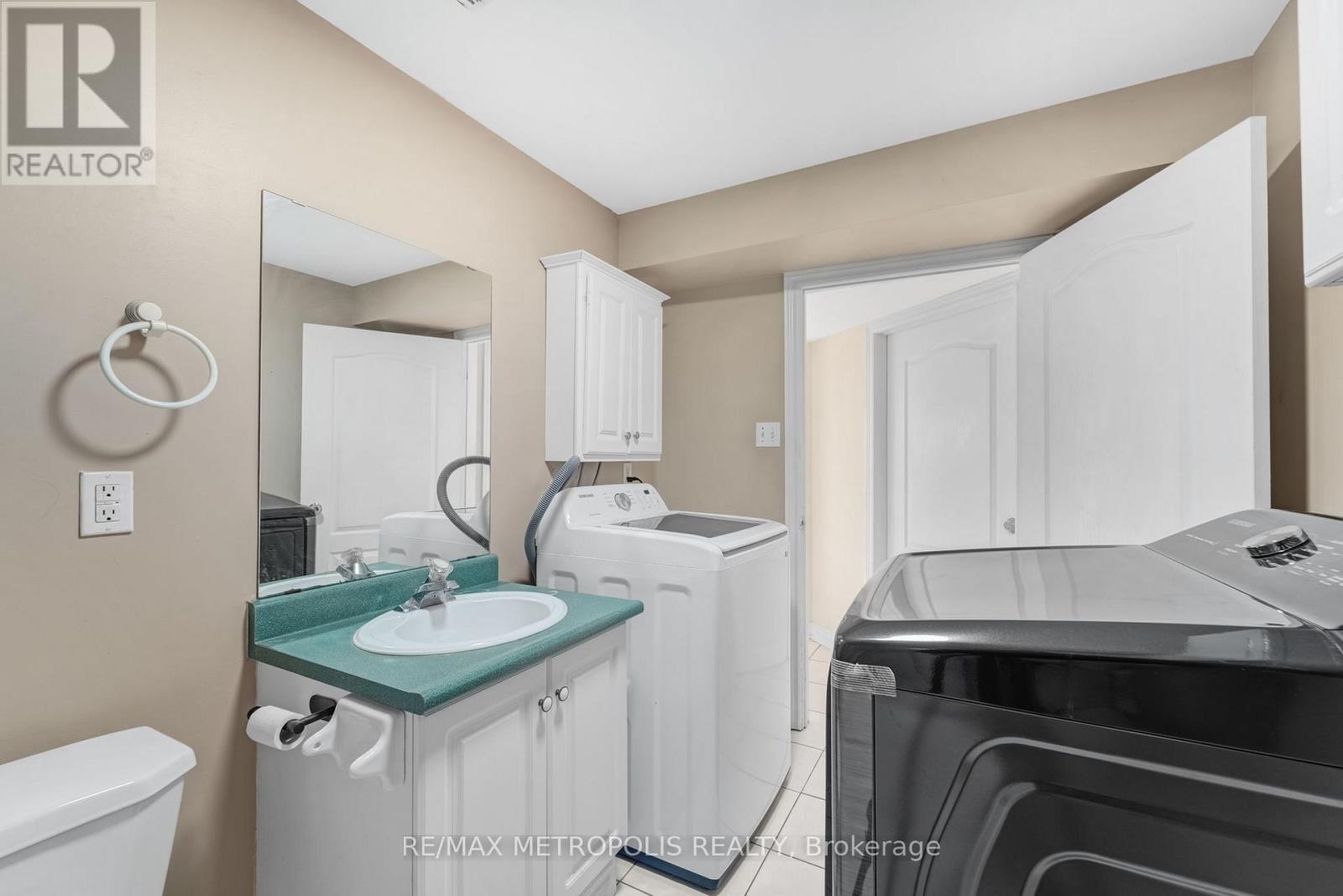 Bsmt - 1800 Holbrook Court, Pickering (Dunbarton), Ontario  L1V 7C2 - Photo 20 - E12605452