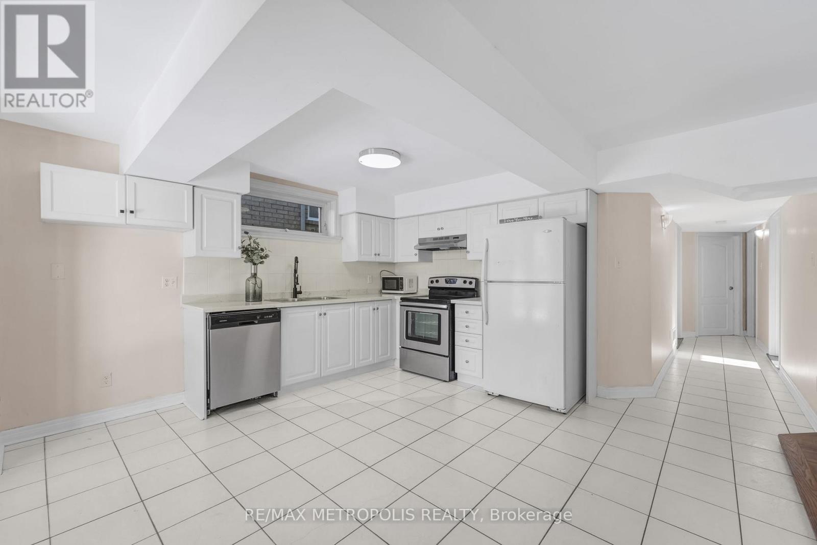 Bsmt - 1800 Holbrook Court, Pickering (Dunbarton), Ontario  L1V 7C2 - Photo 4 - E12605452